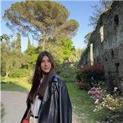 Laureata magistrale  in Economia con focus sul Turismo, la lingua italiana è una delle mie passioni più grandi!